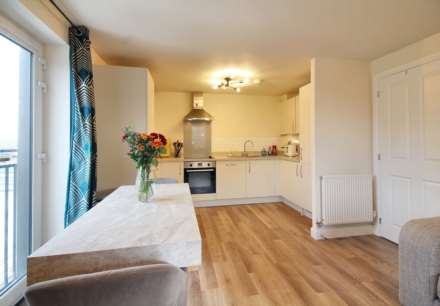 Kingsbrook Basin, Aylesbury, Image 5