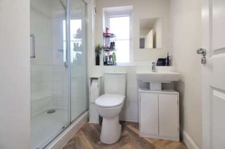 Kingsbrook Basin, Aylesbury, Image 8