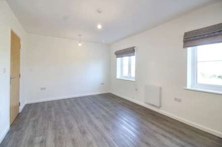 Chappell Close, Aylesbury, Image 4