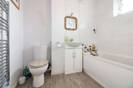 Hartwell View, Aylesbury, Image 6