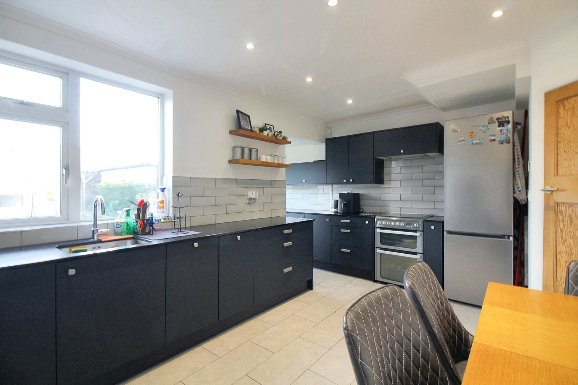 Bicester Road, Aylesbury, Image 3