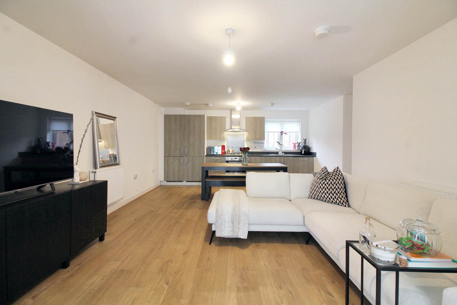 Purssell Road, Weston Turville, Image 9