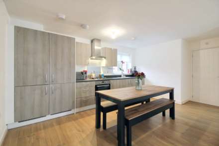 Purssell Road, Weston Turville, Image 10