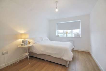 Purssell Road, Weston Turville, Image 5