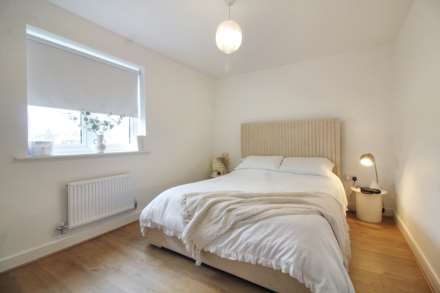 Purssell Road, Weston Turville, Image 6