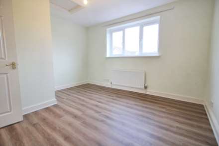 Turnpike End, Aylesbury, Image 8