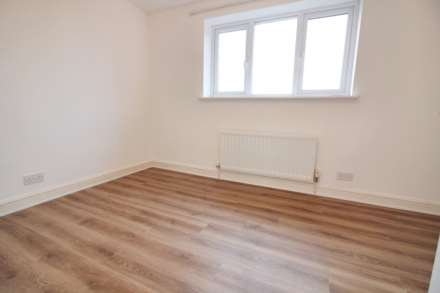 Turnpike End, Aylesbury, Image 9