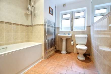 Craigwell Avenue, Aylesbury, Image 6