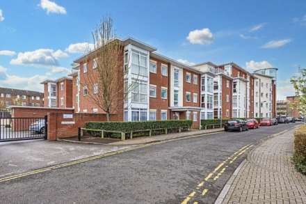 Kerr Place, Aylesbury, Image 1