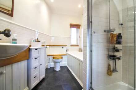 Quainton Road, Aylesbury, Image 5