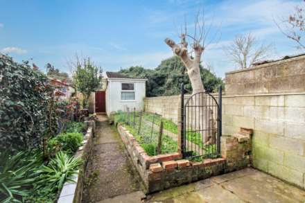 Bicester Road, Aylesbury, Image 4