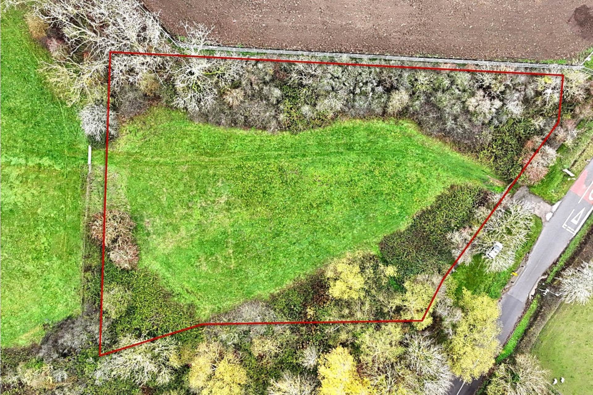 Land, Grendon Road, Edgcott, Image 1