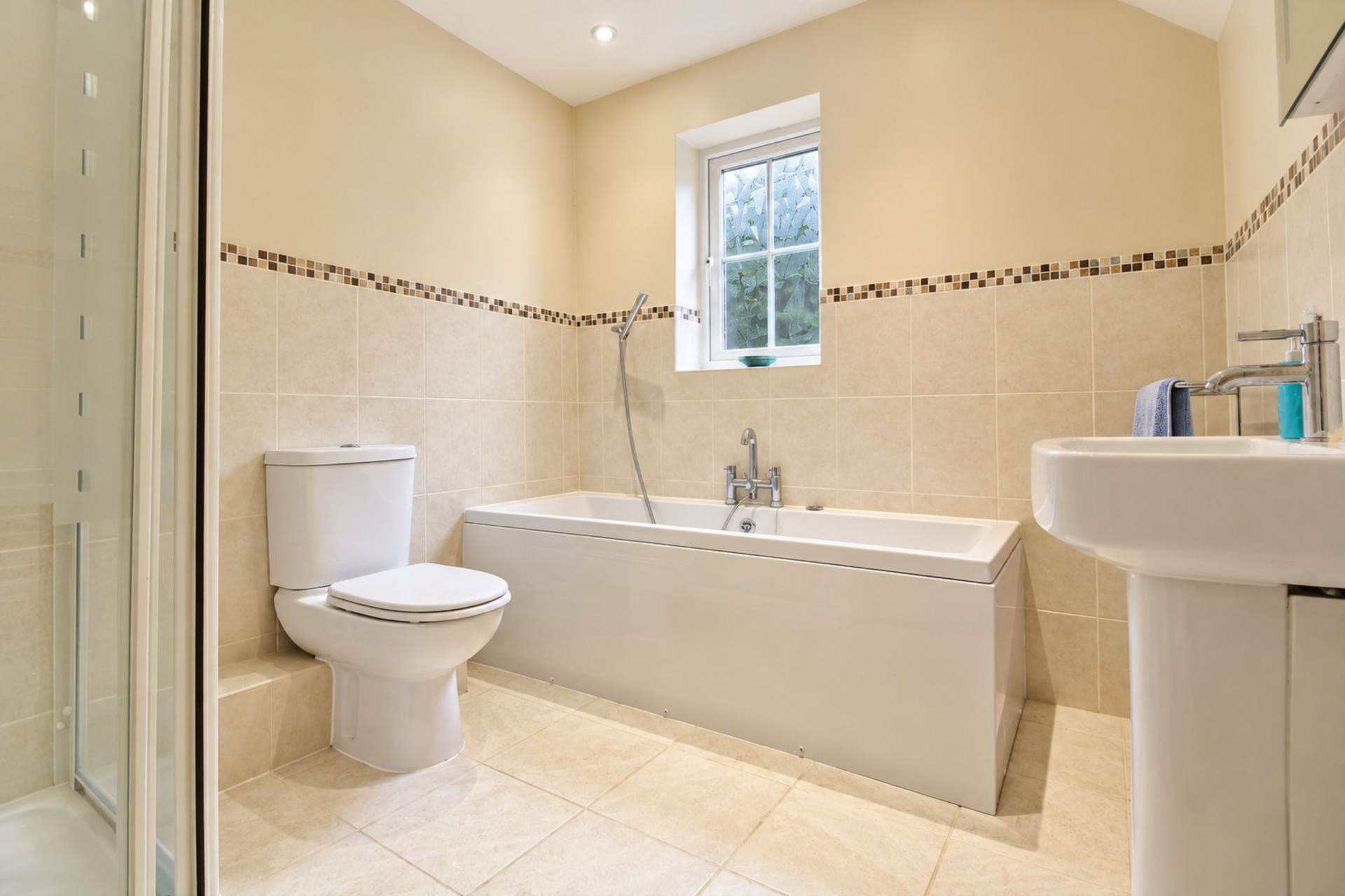 Church Farm Close, Bierton, Image 10