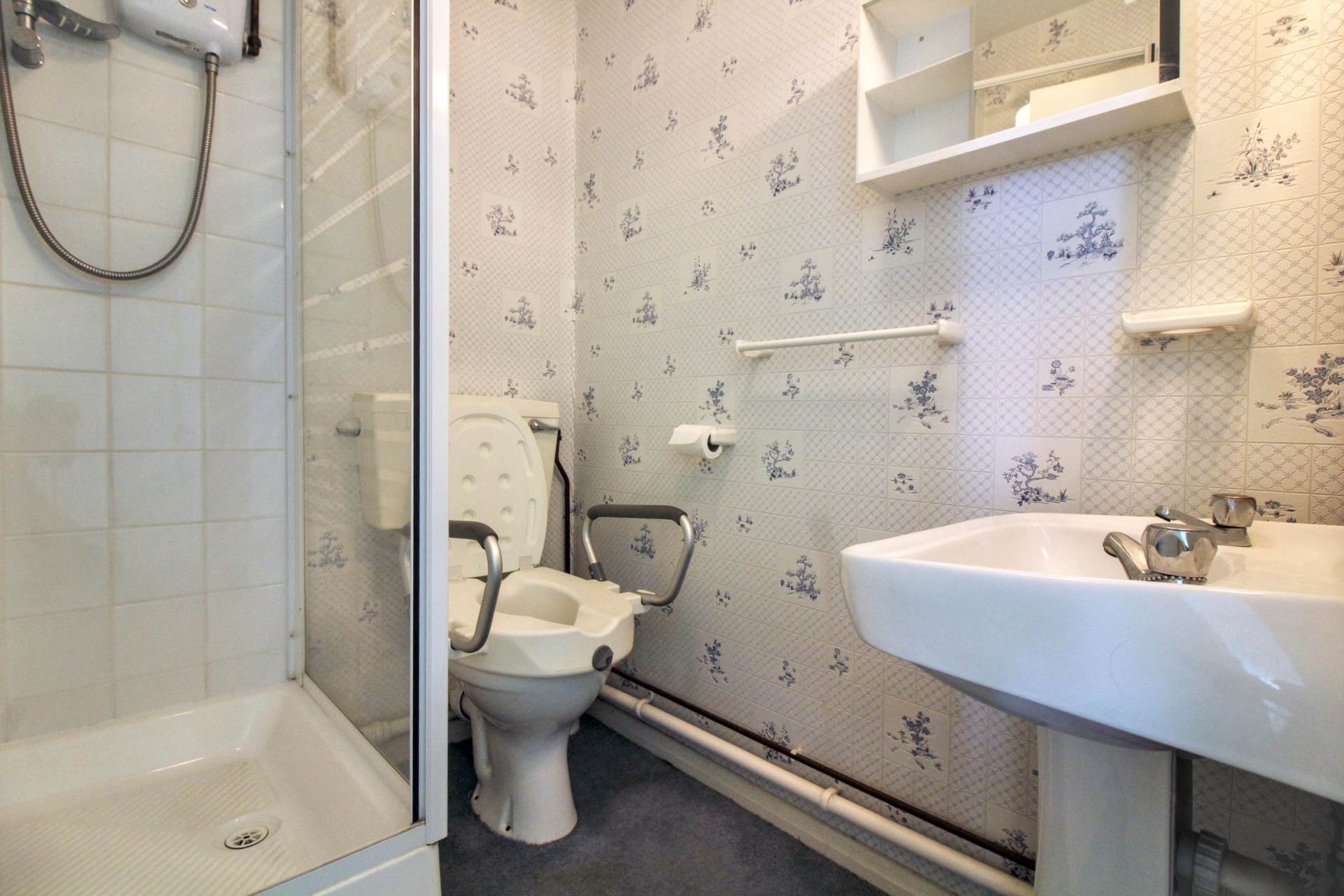 Blacksmiths Road, Longwick, Image 12