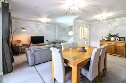 Chalgrove End, Stoke Mandeville, Image 4