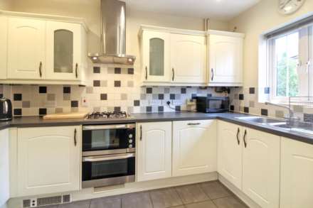 Acres Way, Aylesbury, Image 15