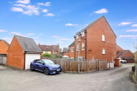 Acres Way, Aylesbury, Image 18