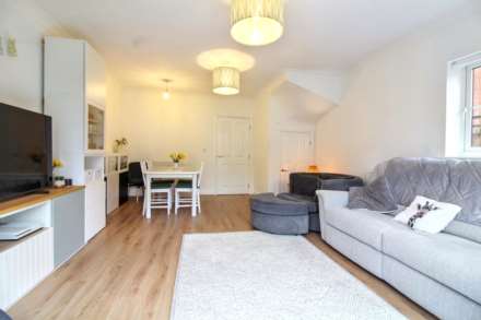 Acres Way, Aylesbury, Image 2