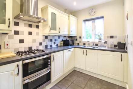 Acres Way, Aylesbury, Image 3