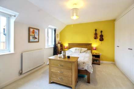 Acres Way, Aylesbury, Image 6