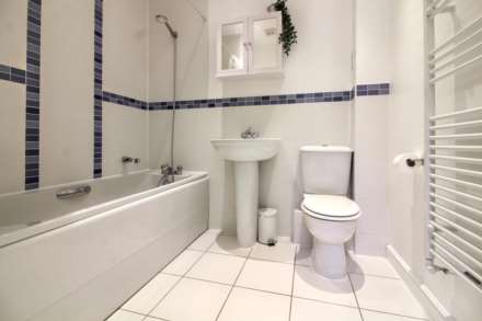 Acres Way, Aylesbury, Image 7