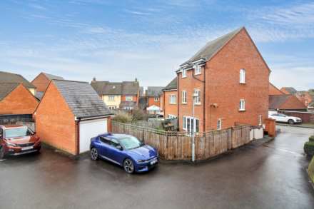 Acres Way, Aylesbury, Image 8