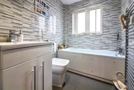 The Green, Aston Abbotts, Image 6