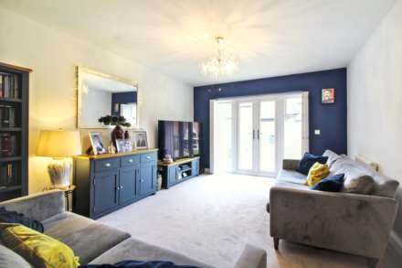 Lennon Way, Stoke Mandeville, Image 2