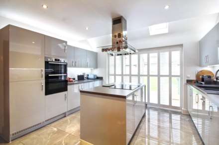 Lennon Way, Stoke Mandeville, Image 4