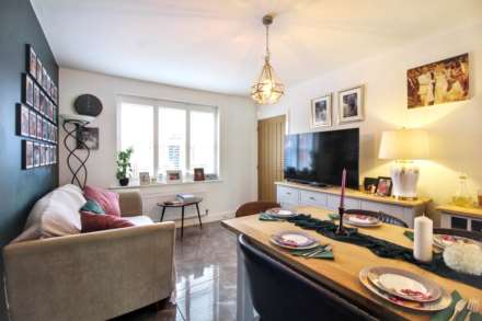 Lennon Way, Stoke Mandeville, Image 5