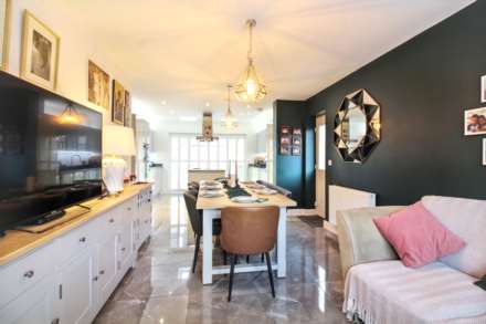 Lennon Way, Stoke Mandeville, Image 9