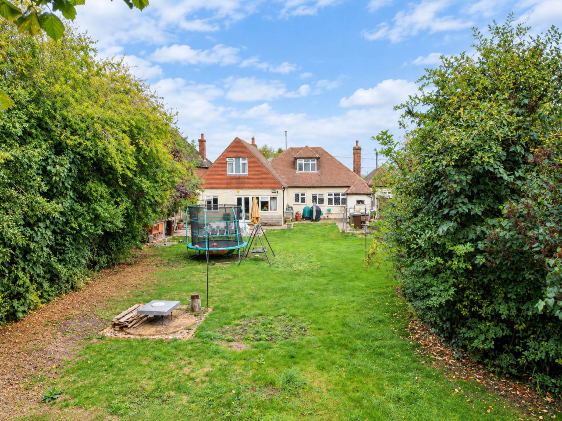 Wendover Road, Stoke Mandeville, Image 4