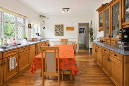 Wendover Road, Stoke Mandeville, Image 14