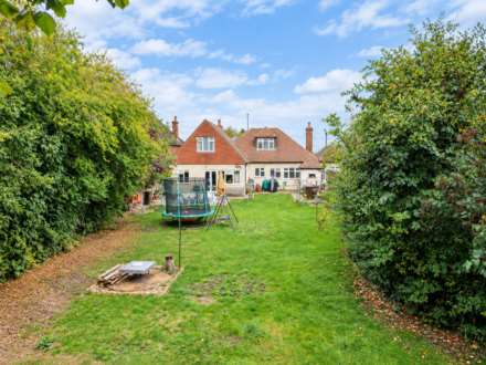 Wendover Road, Stoke Mandeville, Image 4