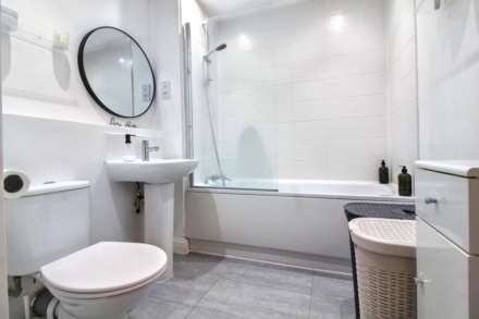 Chappell Close, Aylesbury, Image 4