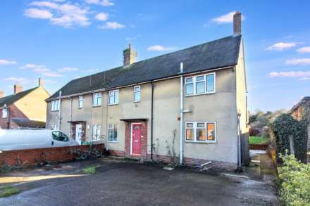 Overn Avenue, Buckingham