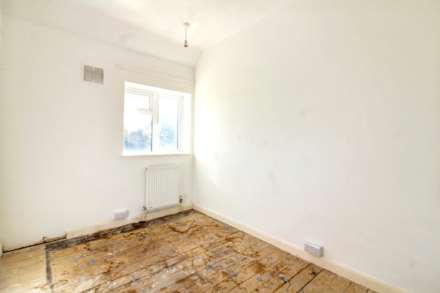 Overn Avenue, Buckingham, Image 10