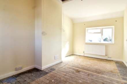 Overn Avenue, Buckingham, Image 8