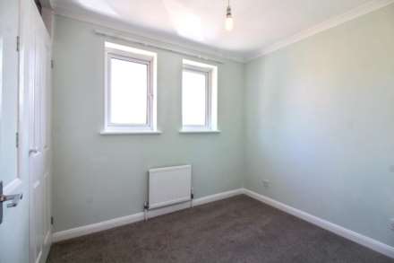 Batchelor Close, Aylesbury, Image 11