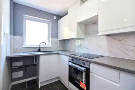 Batchelor Close, Aylesbury, Image 2