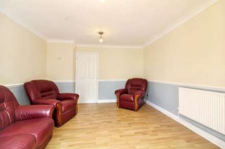 Batchelor Close, Aylesbury, Image 8