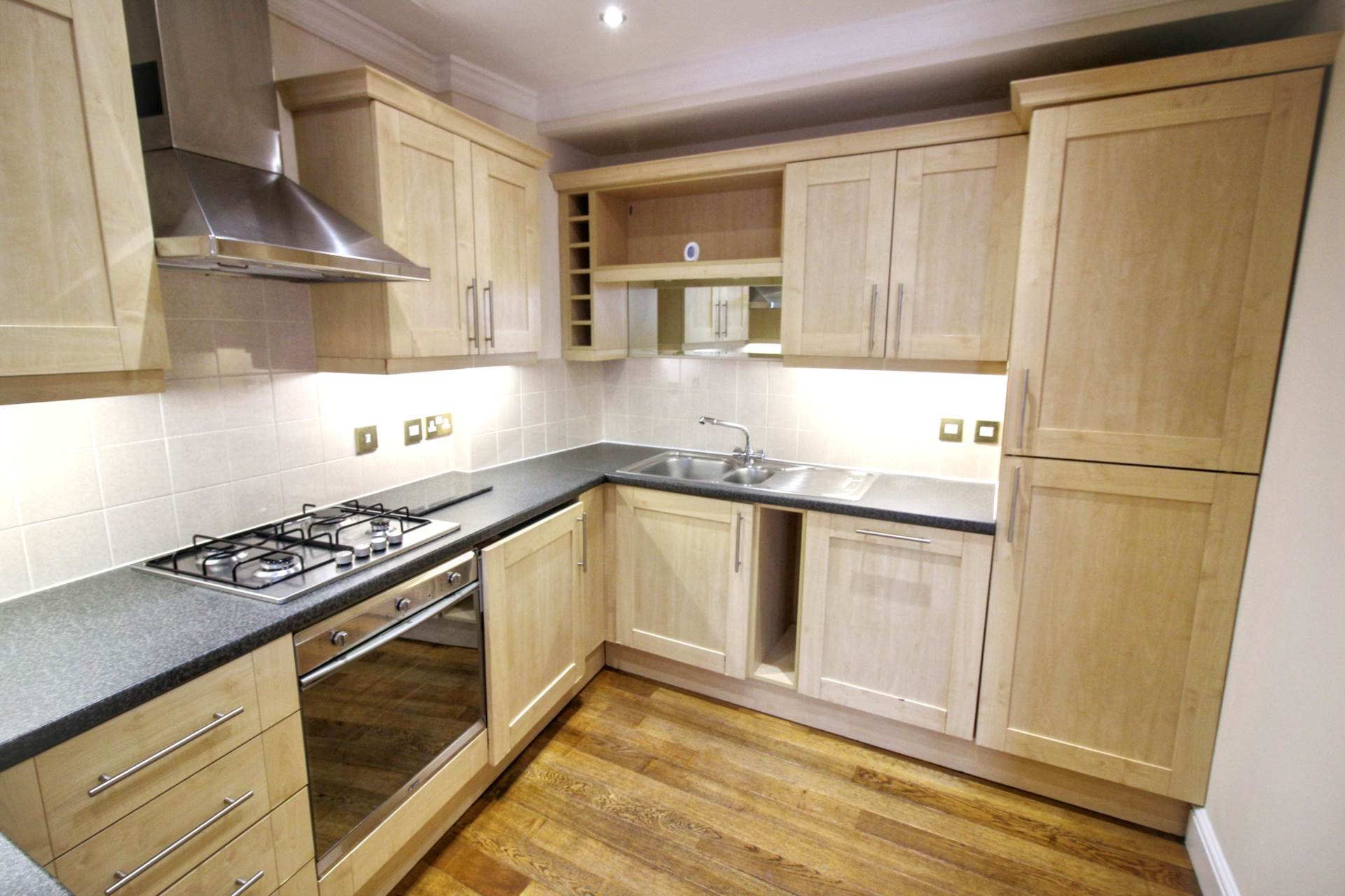 St James' House, Buckingham Street, Image 6