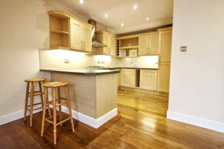 St James' House, Buckingham Street, Image 2