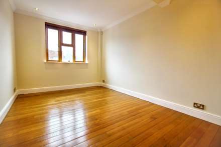 St James' House, Buckingham Street, Image 9