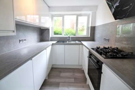 Hilton Avenue, Aylesbury, Image 2