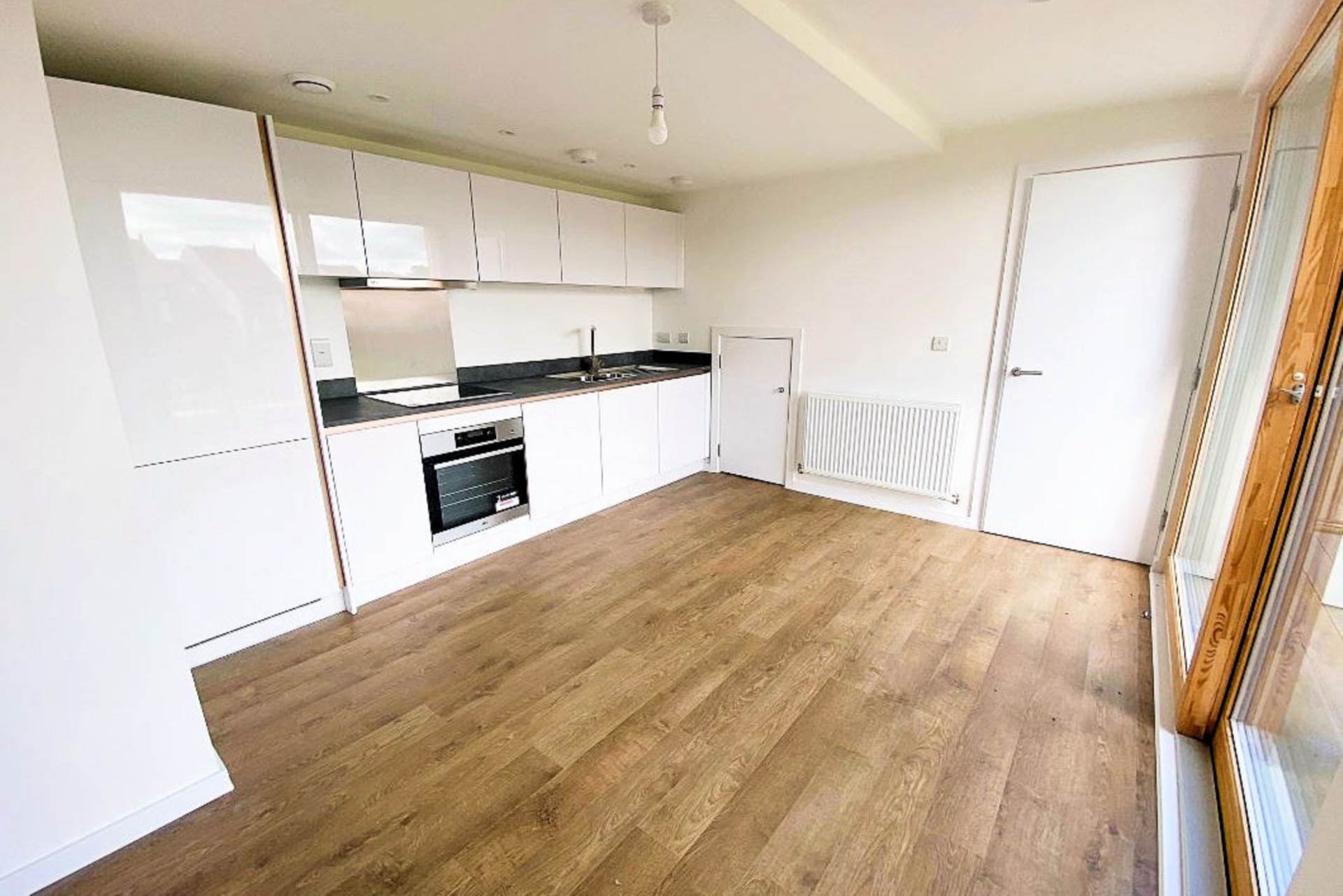 Golden Mede, Waddesdon, Image 3