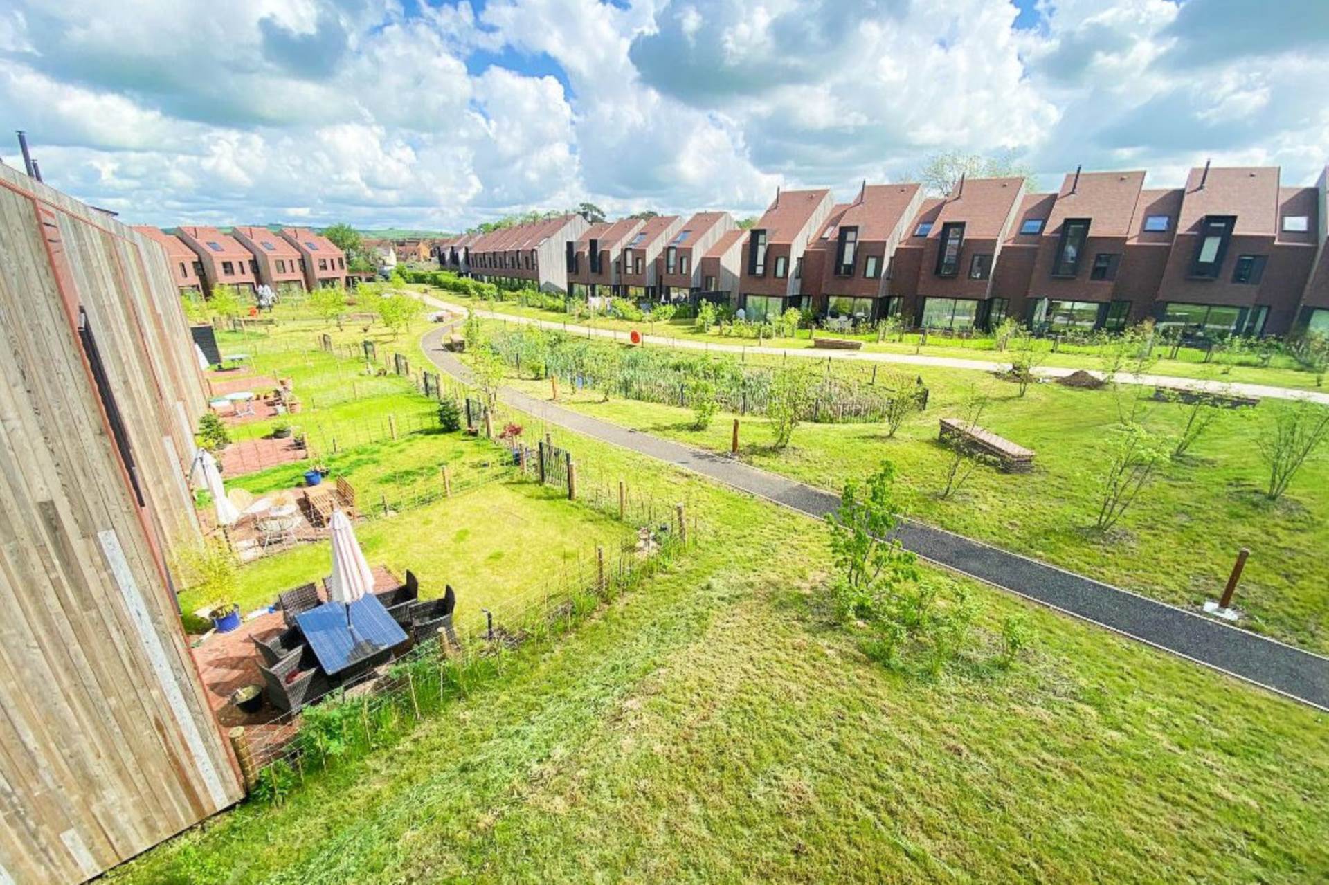 Golden Mede, Waddesdon, Image 6