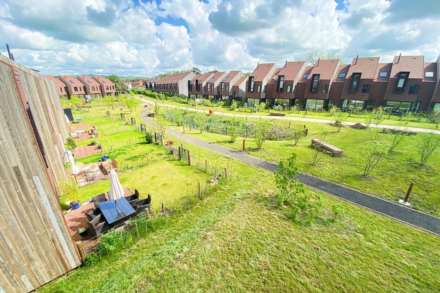 Golden Mede, Waddesdon, Image 6