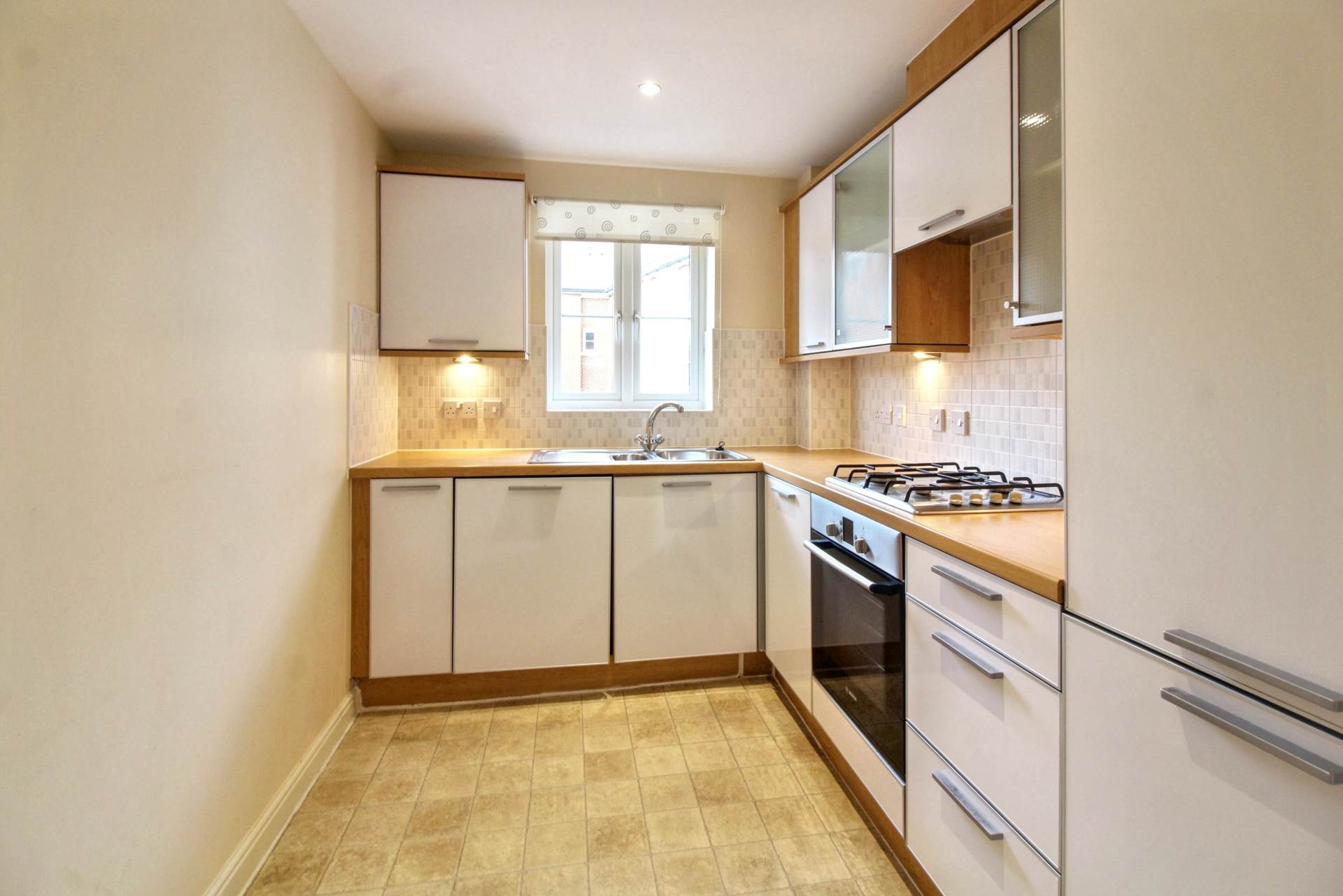 Barnshaw House, Aylesbury, Image 3