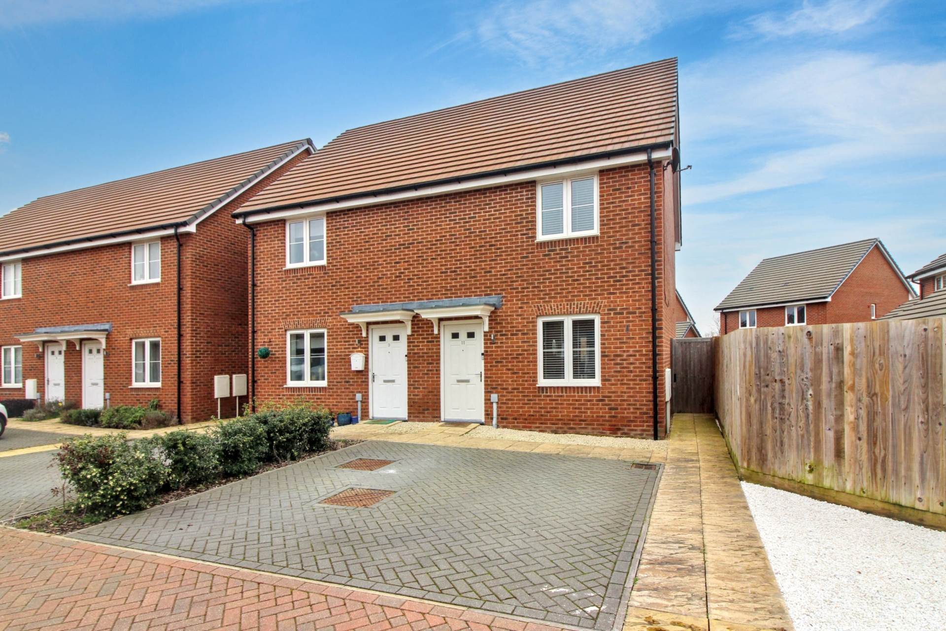 Barcelona Boulevard, Stoke Mandeville, Image 1